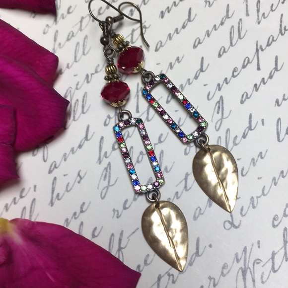 Long multi color vintage look earrings leaf drama - Picture 2 of 8